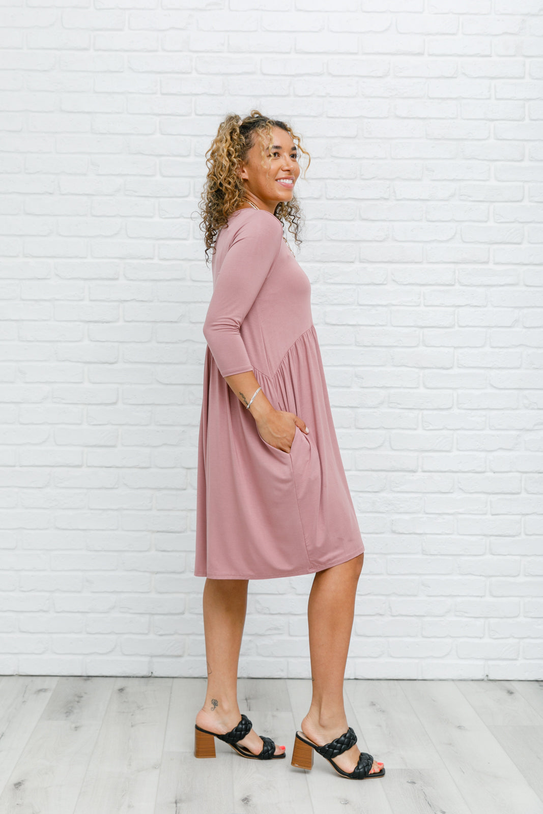 Weekender Dress In Mauve