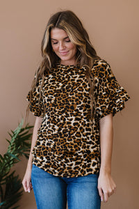 Doe & Rae Lookin' Fabulous Full Size Run Leopard Print Tee