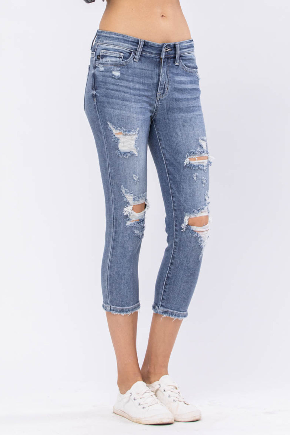 Judy Blue Wren Full Size Distressed Mid-Rise Denim Capri