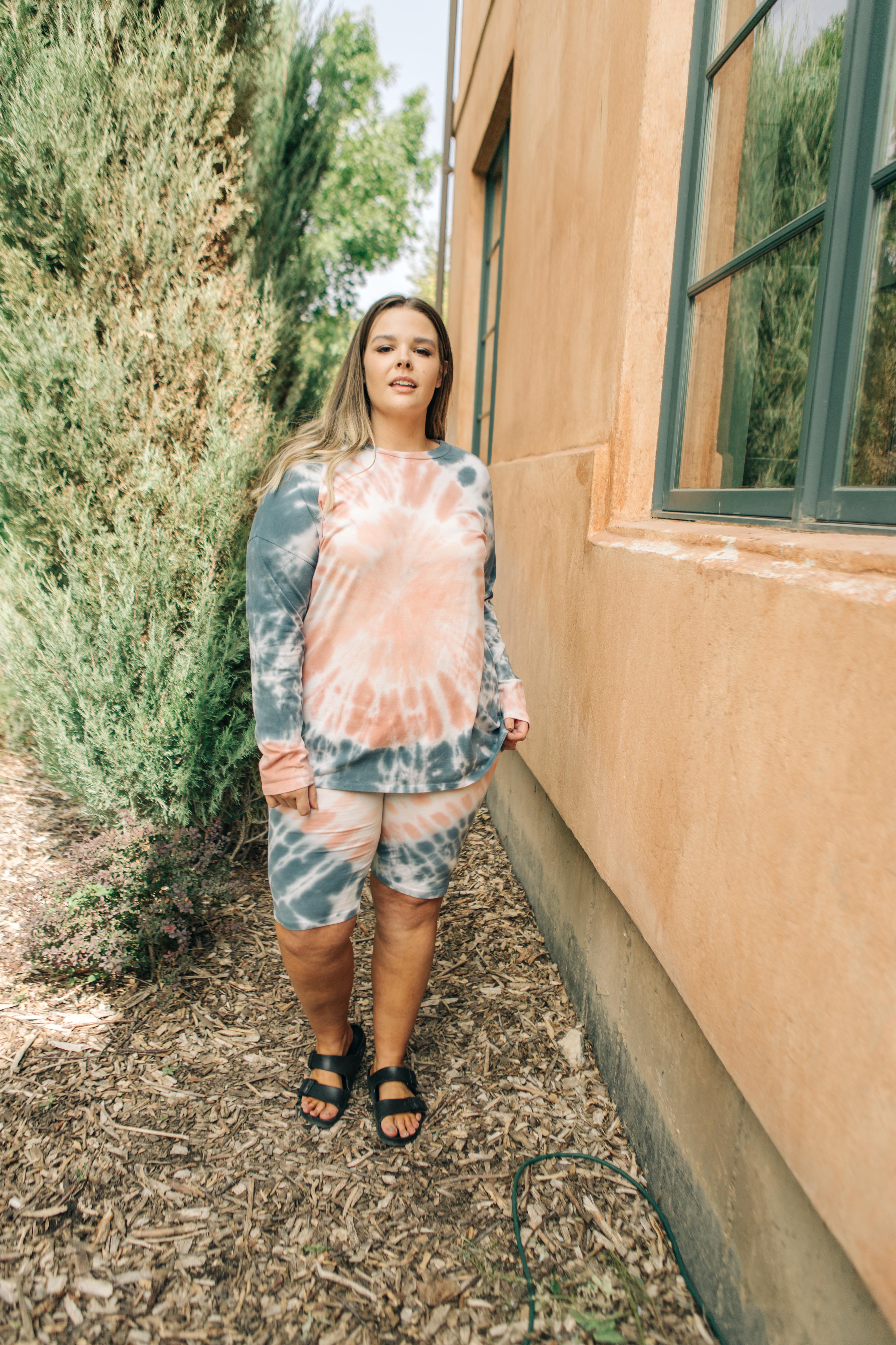 Tickle Me Tie Dye Top in Peach