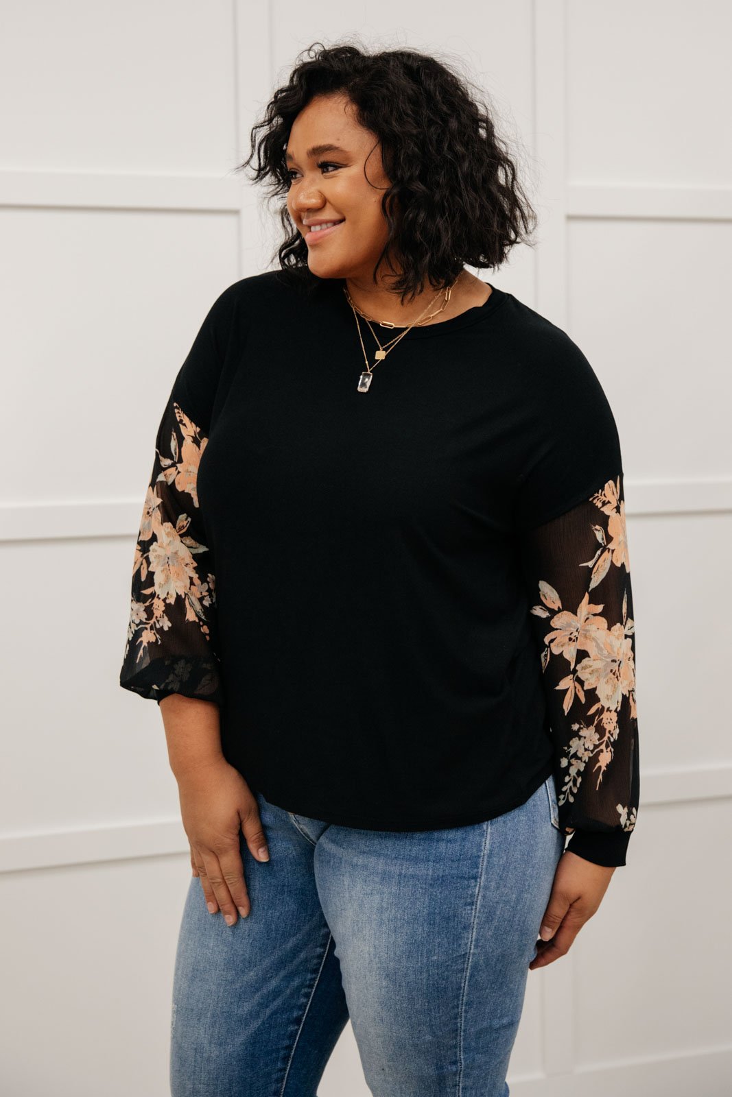 Bouquet Sleeves Top in Black