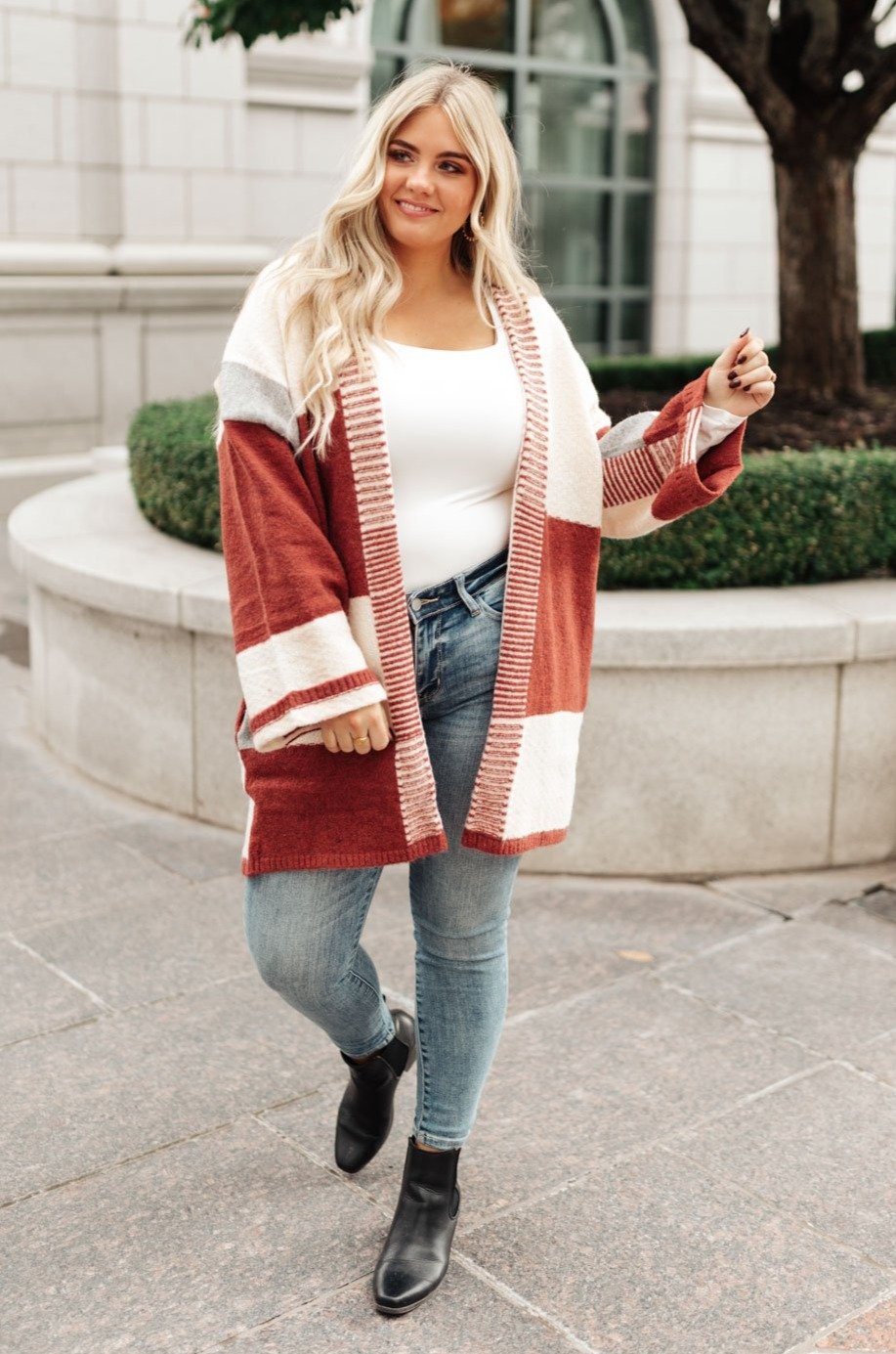 DOORBUSTER Chunky Patterns Cardigan in Rust