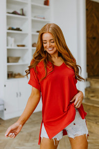 Easy Mornings V-Neck T-Shirt In Red