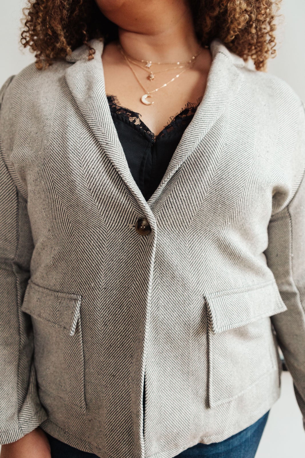 Feminine Boyfriend Blazer in Herringbone