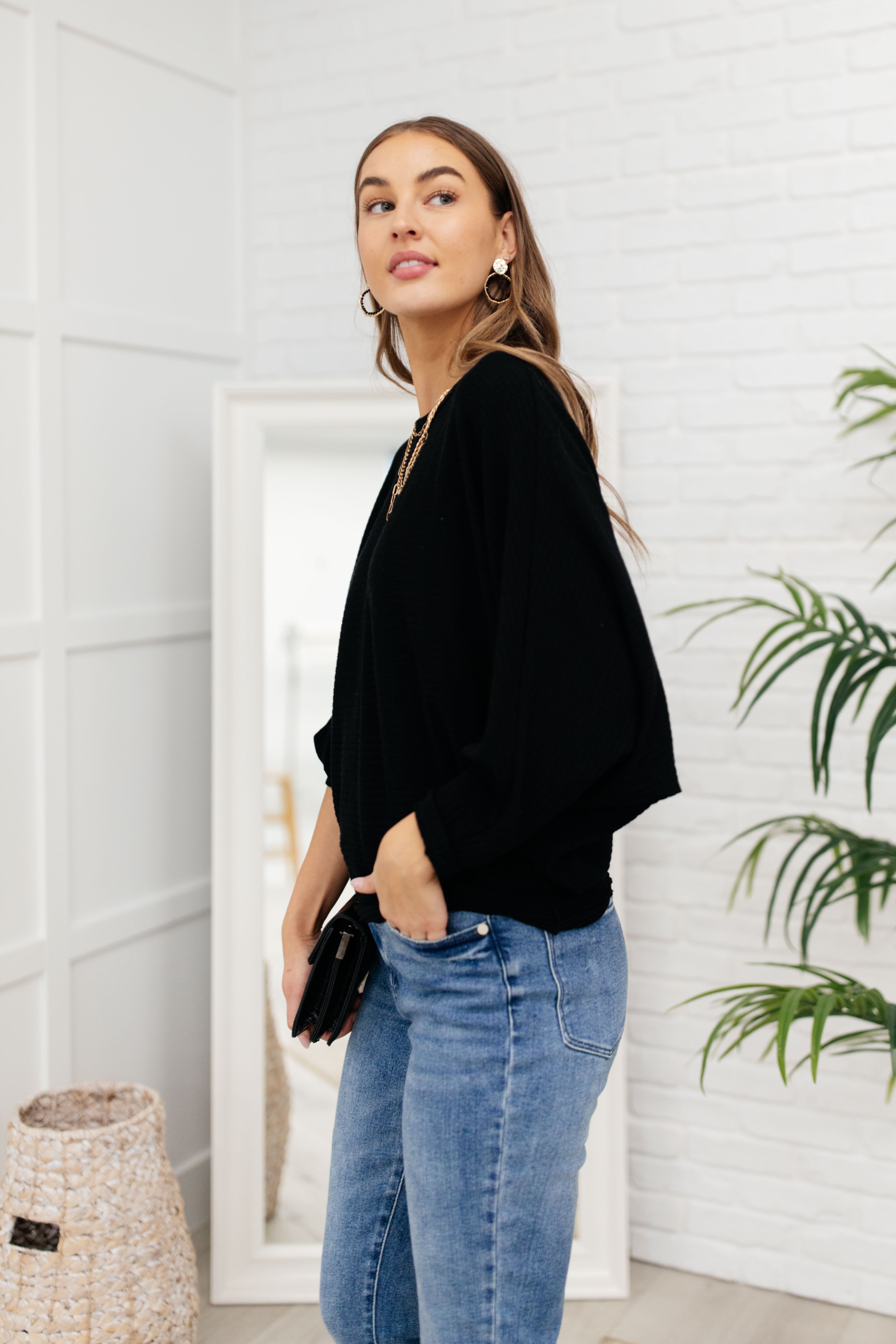 Flying Free Top In Black