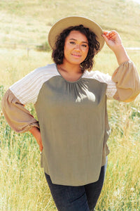 Fortuna Top in Olive