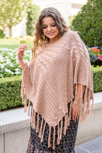 Hanging For The Weekend Poncho In Mocha