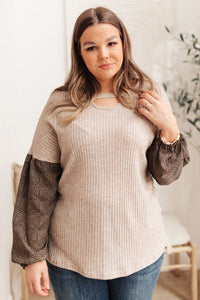 Jennica Top in Taupe