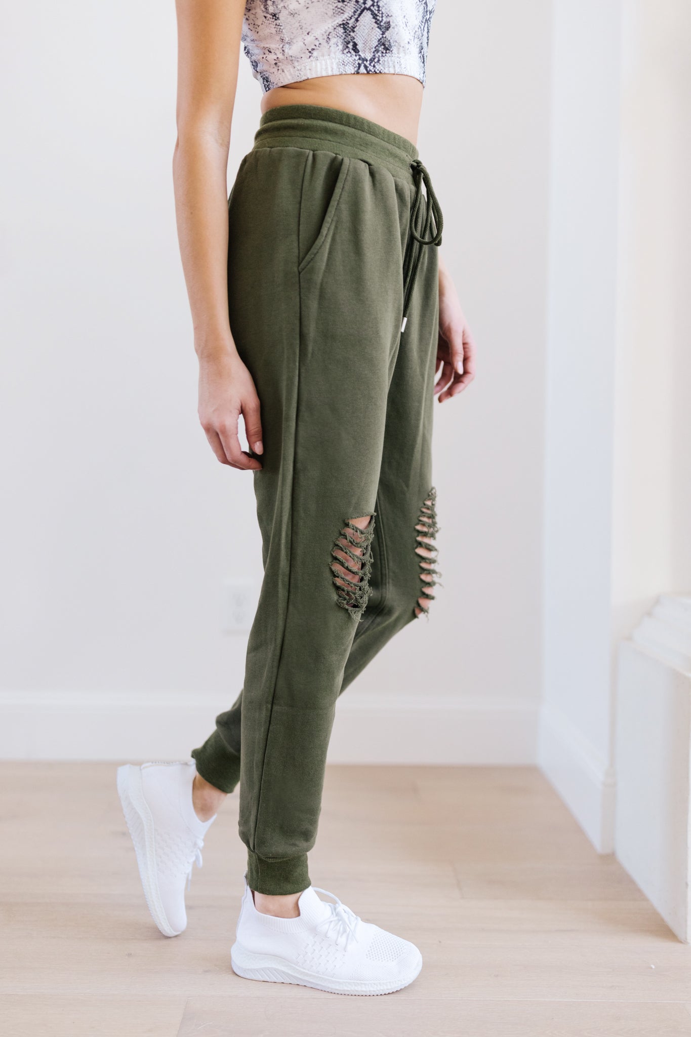 Kick Back Distressed Joggers In Olive