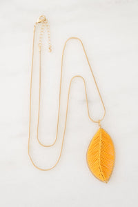 Phoebe Thread Leaf Pendant