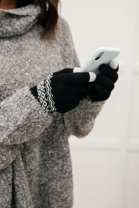 Scandinavian Simplicity Gloves in Black