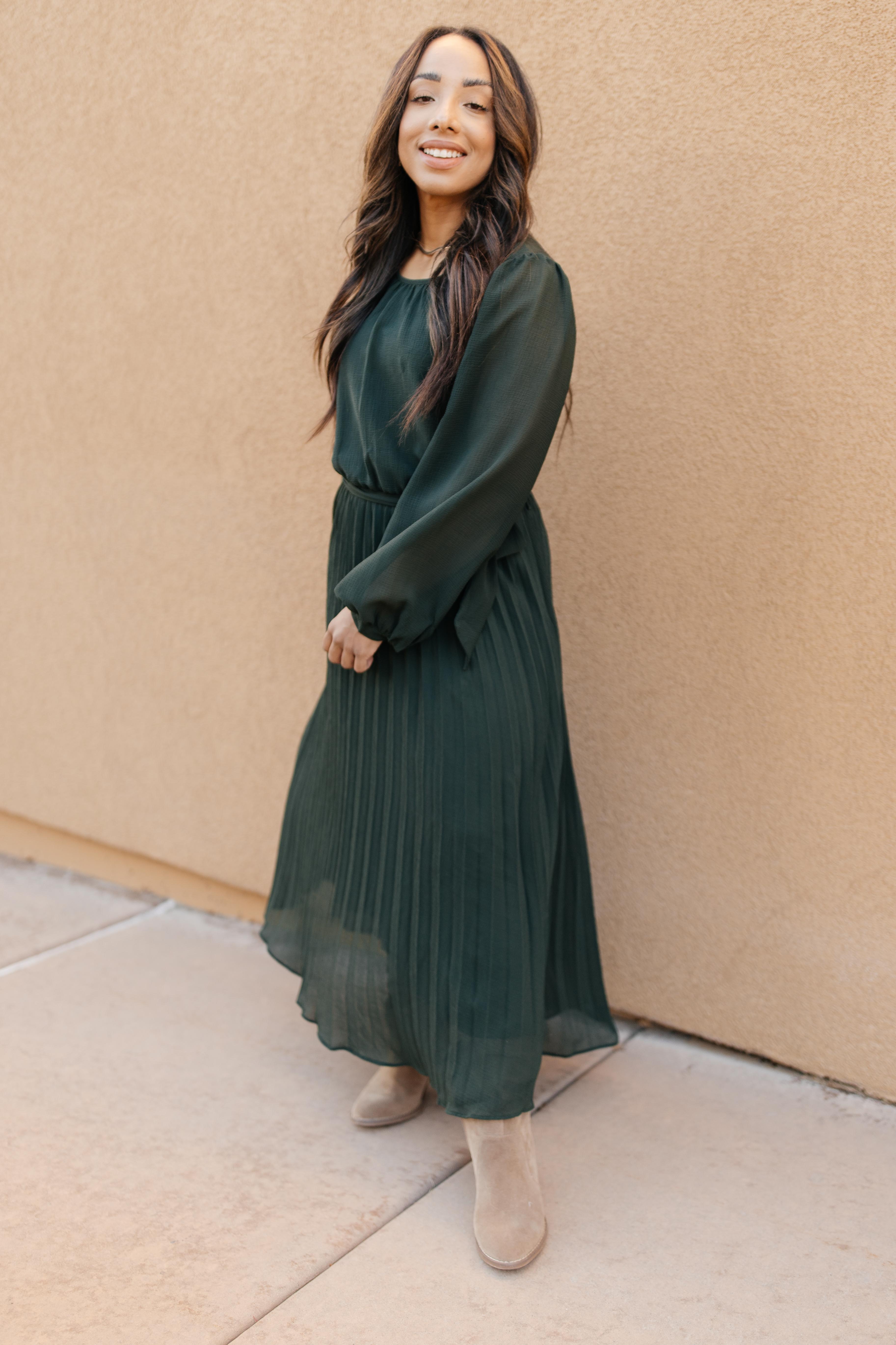 Simple And Pleated Dress in Eden