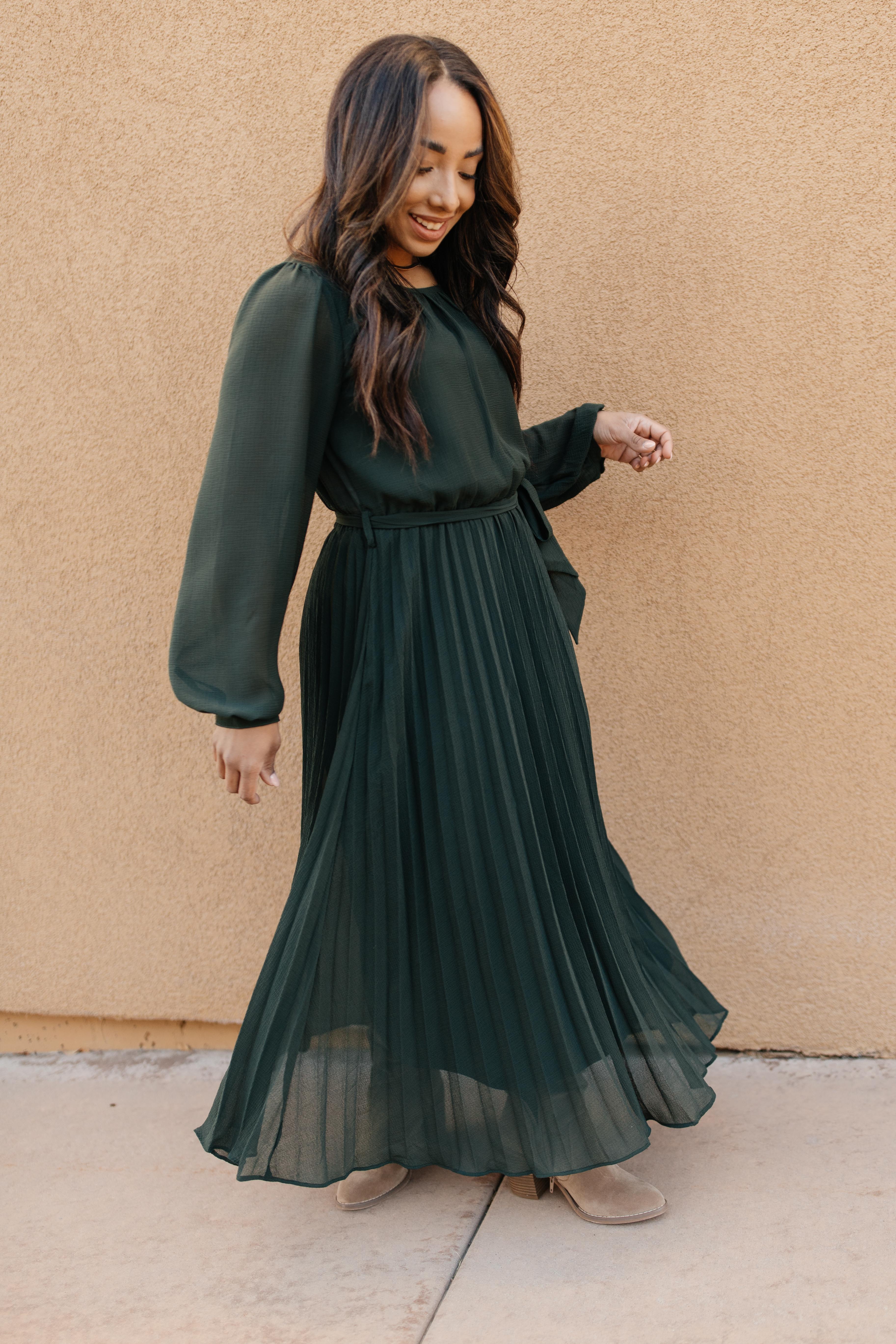 Simple And Pleated Dress in Eden