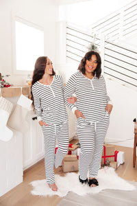 DOORBUSTER Snuggle in Stripes Pajama Top in White/Black