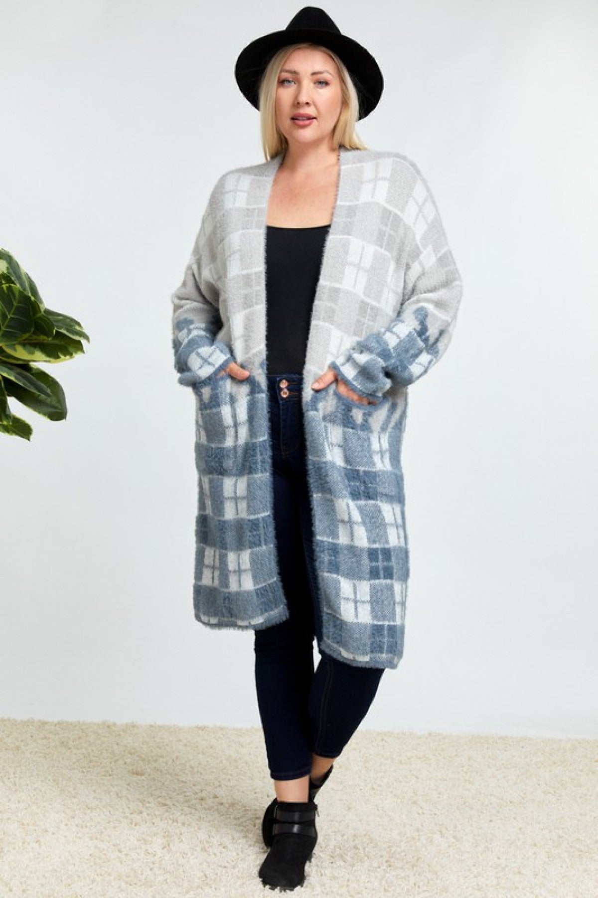 Davi & Dani Plus Color Block Plaid Pattern Long Cardigan