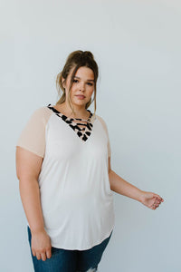 Strappy & Spotty V Top In Taupe